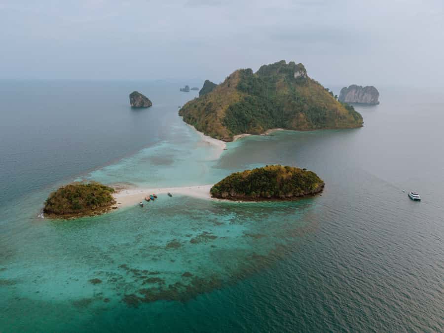 Krabi: 4 Island Premium Yacht with Snorkeling & Clear Kayak - Railay Beach and Phranang Cave views