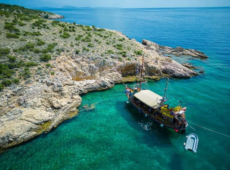 Krk : Sailing along the coasts of island Krk and Plavnik - Krk From the Water