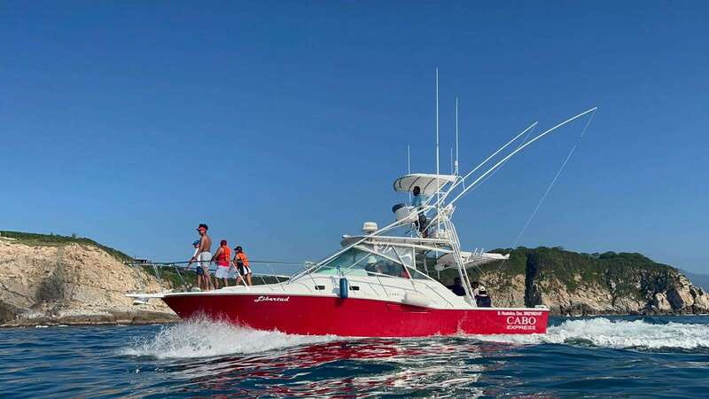 La Crucecita: Private Yacht Cruise in Huatulco with Drinks - Key points to know