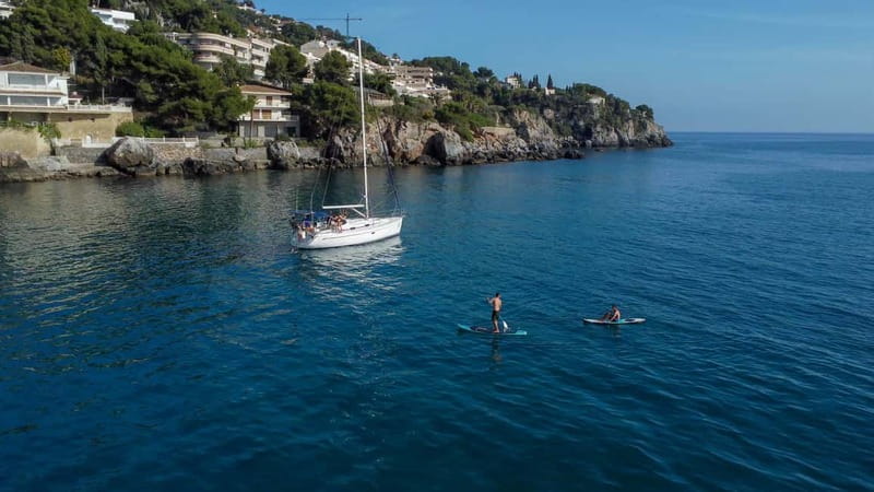 La Herradura: Sailing with a view of dolphins - Drinks, snacks, and the easygoing atmosphere