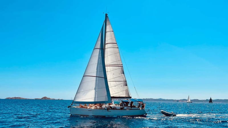 La Maddalena Arcipelago: Sailing boat tour with lunch - Budelli and the protected Pink Beach