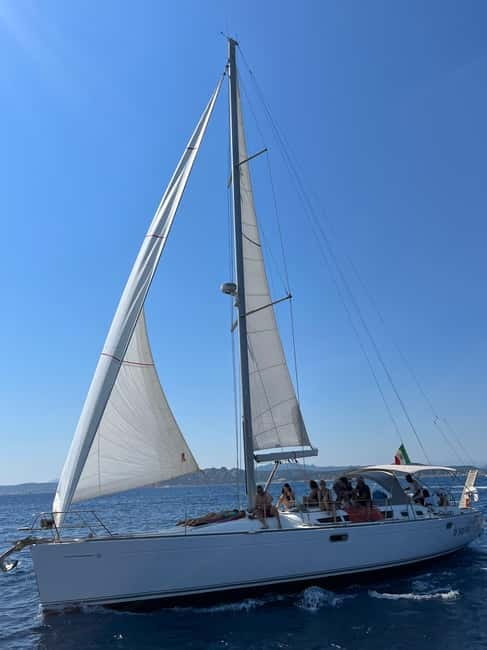 La Maddalena: daily sailing tour archipelago La Maddalena - Lunch with Vermentino, pasta, and mirto