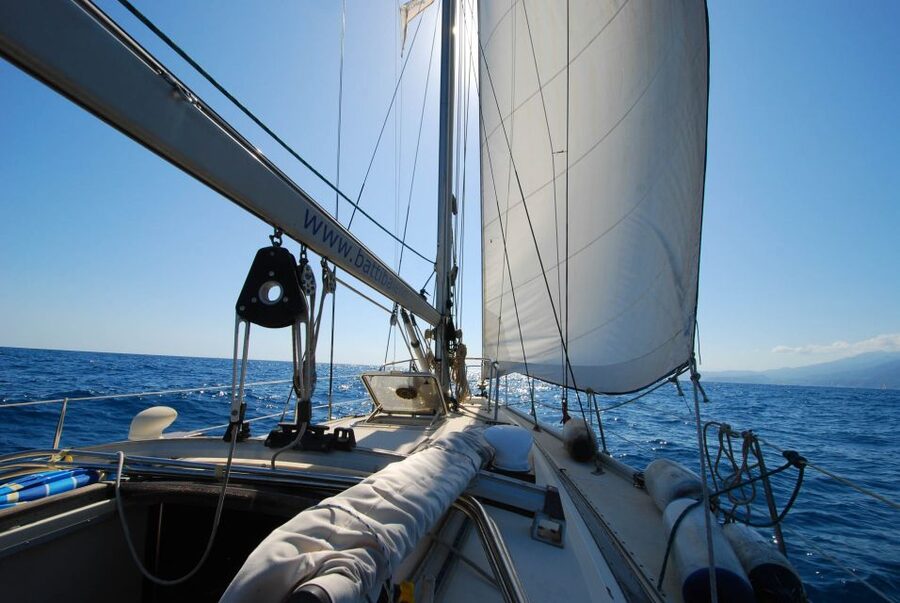 La Spezia: Full-Day Cinque Terre Sailing Tour - Palmaria and Tino from the sea