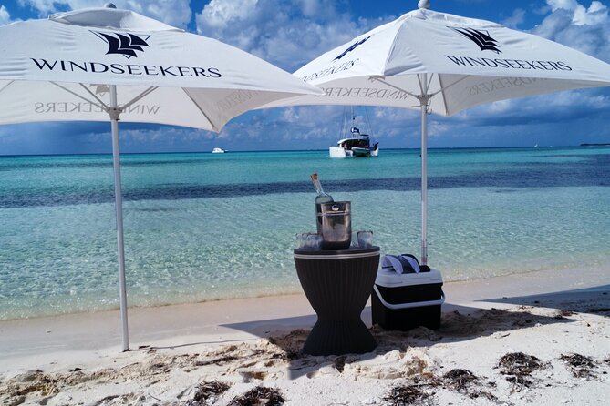 Lagoon 39ft Private Catamaran 5hr - El Cielo Full Experience - Lunch, snacks, and the open bar