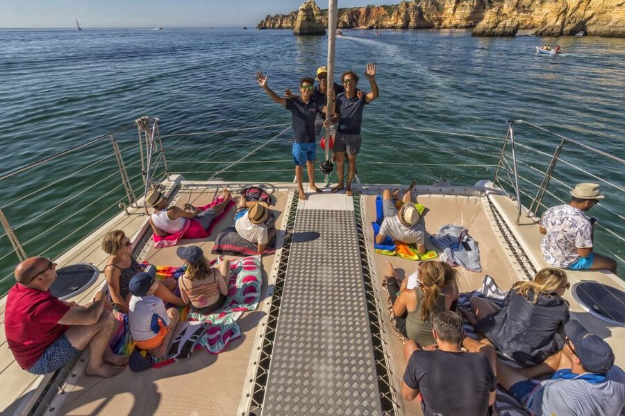 Lagos: Piedade Caves & Coastline - Catamaran - Praia da Luz and the swim stop