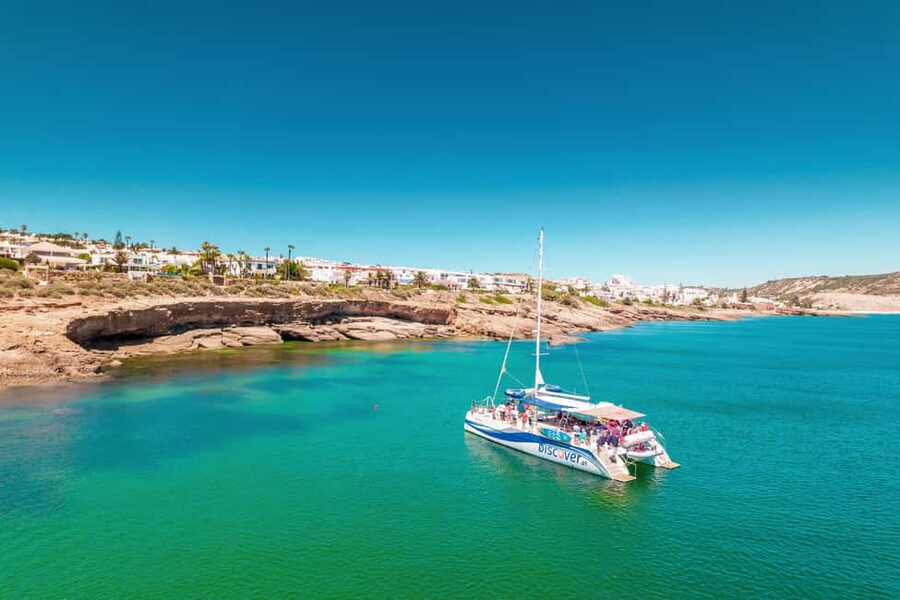 Lagos: Piedade Caves & Coastline - Catamaran - Sun deck comfort on the return to Lagos