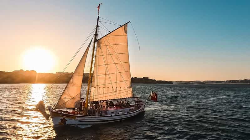 Lagos: Sunset Sail aboard a Traditional Boat with Prosecco - The Sunset Moment