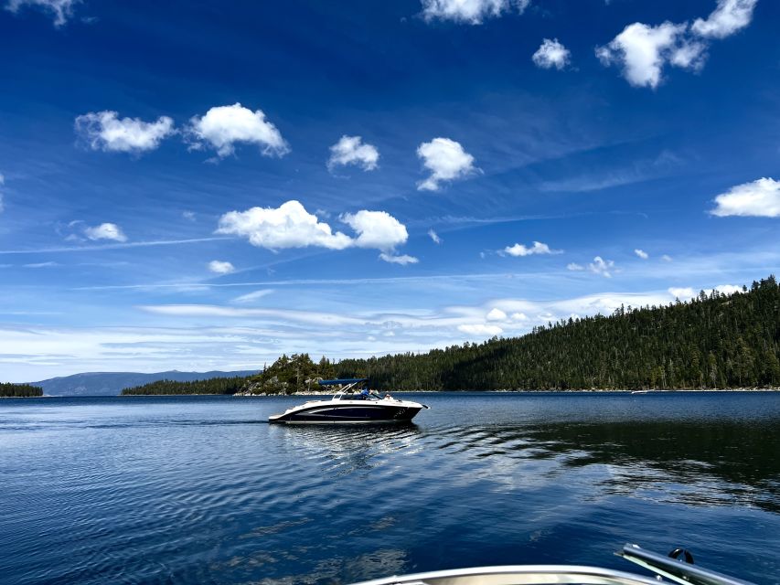 Lake Tahoe: Lakeside Highlights Yacht Tour - Emerald Bay, Fannette Island, and Eagle Falls
