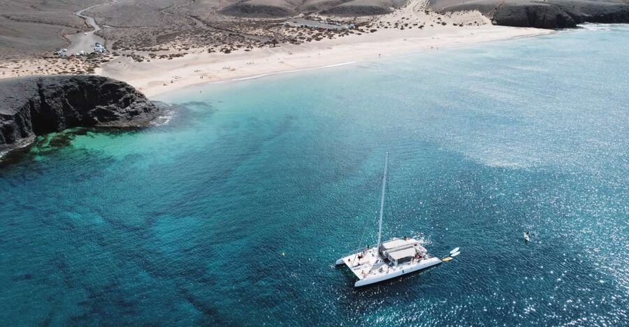 Lanzarote: Luxury Sailing Excursions to Papagayo - Sailing South from Puerto Calero