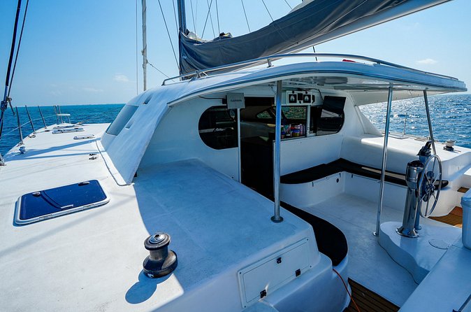 Laura Catamaran Private Tour to Isla Mujeres - The ride back and the sunset possibility