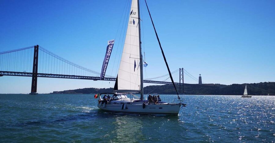 Lisbon: 2-Hour Sailing Yacht Cruise & Guided Tour w/2 drinks - What the drinks add to the ride