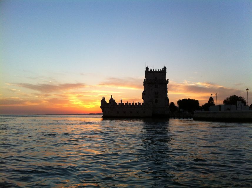 Lisbon: 2-Hour Sunset Sailing Tour on Luxury Sailing Yacht - Praça do Comércio and the rebuilt downtown