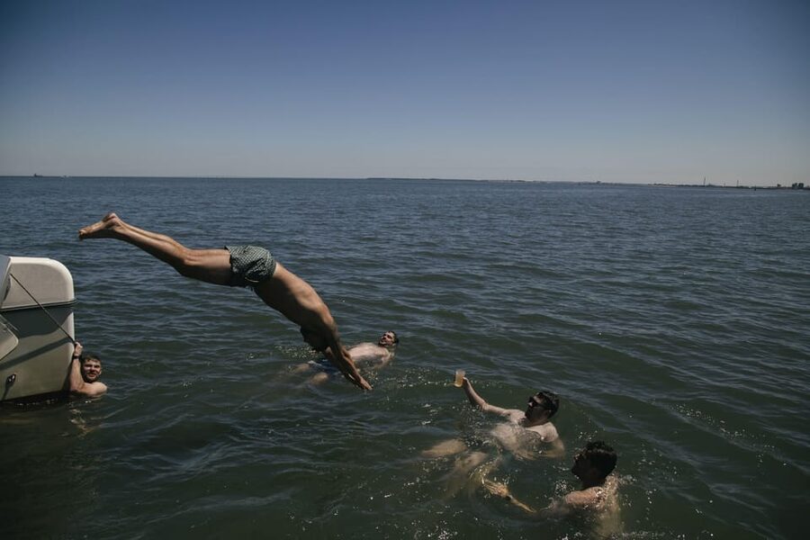 Lisbon: Catamaran Boat Party with Music, Open Bar & Dives - What the three-hour schedule means