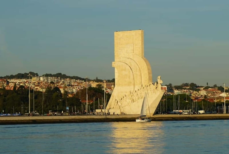 Lisbon: Classic Yacht Tour with Drinks and Pastel de Nata - Wine, pastel de nata, and the onboard mood