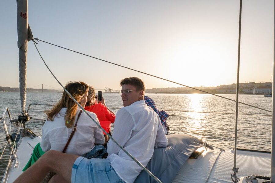 Lisbon: Daytime/Sunset/Night City Sailboat Tour with Drink - Daytime, sunset, or night?