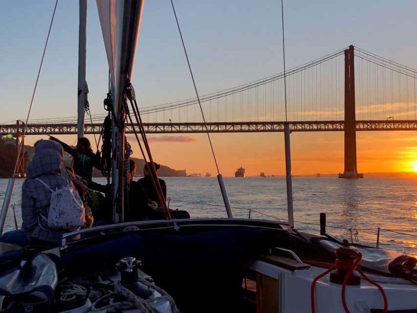 Lisbon: Enjoy a Sunset or Night Tagus River Sailboat Cruise - What the sailing itself feels like