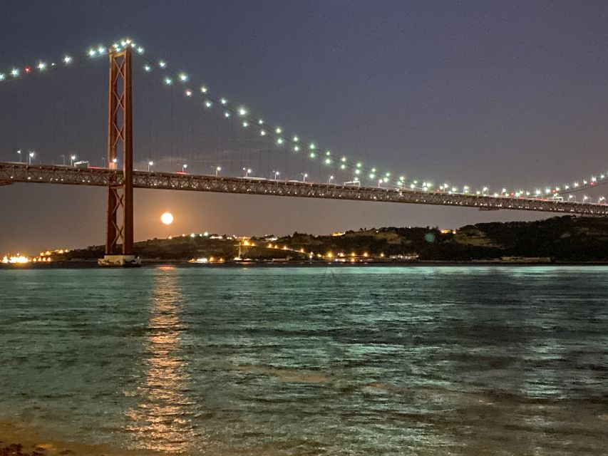 Lisbon: Luxury Sailboat Cruise at Night - Christ the King across the Tagus