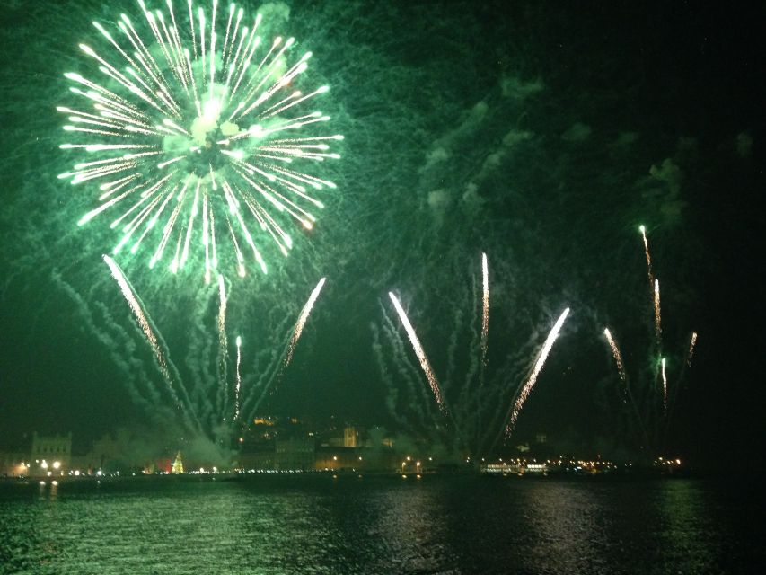 Lisbon: New Year’s Eve Fireworks Tagus River Sailing Cruise - A New Year’s Eve view few Lisbon parties can match