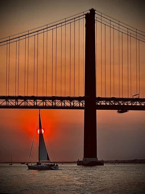 Lisbon On a Sailboat - Cultural Facts and Sailing Experience - Central Lisbon from the Tagus