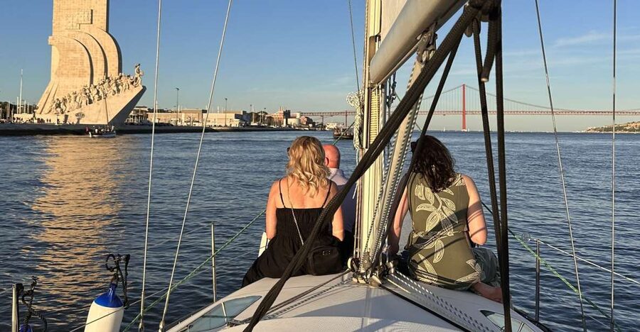 Lisbon: Private sailboat tours on Tagus River - Commerce Square and Lisbon’s central waterfront