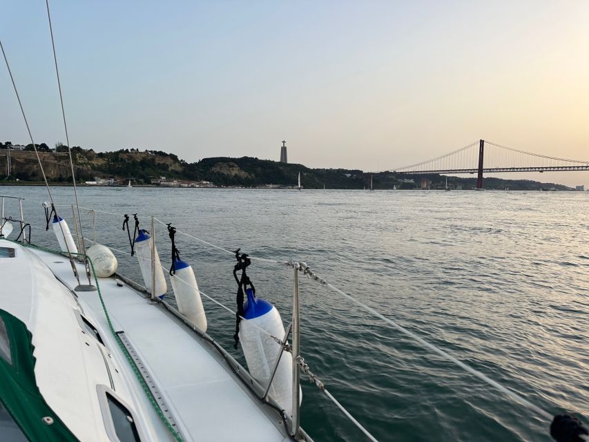 Lisbon: Private sailboat tours on Tagus River - What the boat adds to the experience