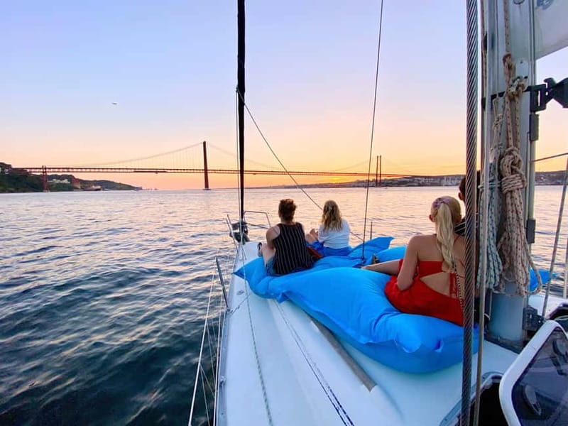 Lisbon: Private Sailing Experience with Locals - Who will enjoy this sailing experience?