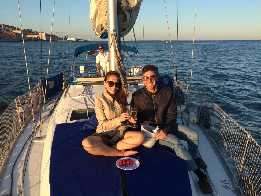 Lisbon: Private Sunset Sailing Tour with Champagne - Key points at a glance