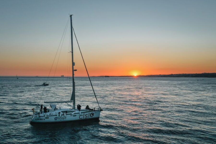 Lisbon: Private Tagus River Yacht Tour - Who should book this yacht tour?