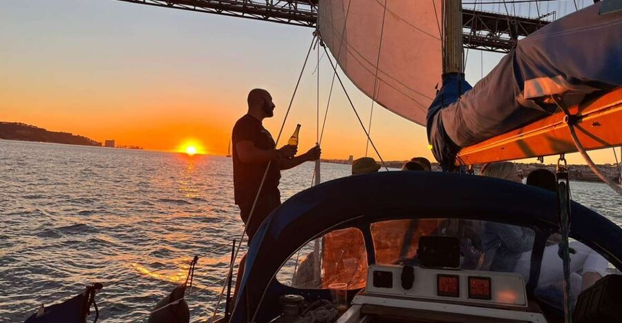 Lisbon: Sailboat Sunset Tour with a Drink - Boarding at Doca de Alcântara, Gate 2