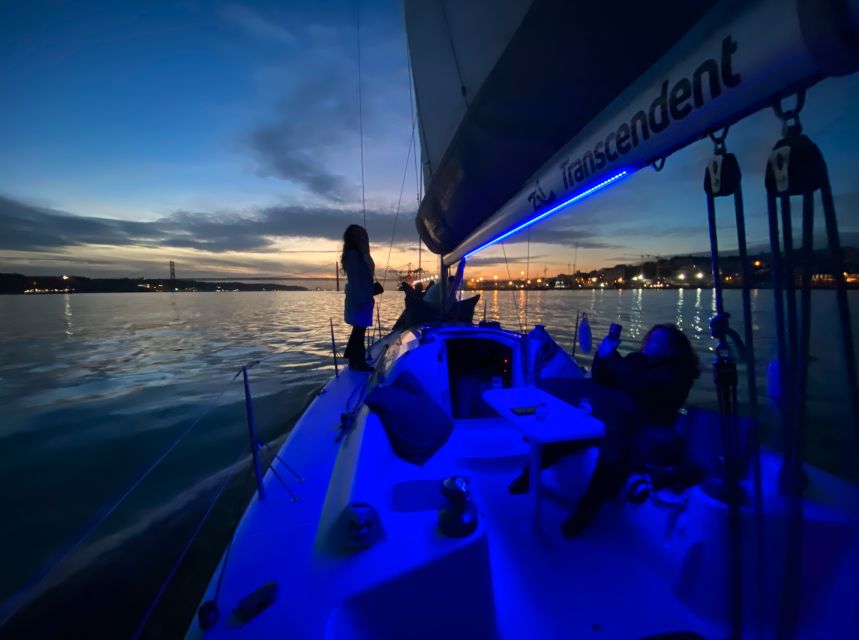 Lisbon: Sailboat Tour w/ Local Guide and Open Bar Green Wine - Comfort, weather, and what to pack