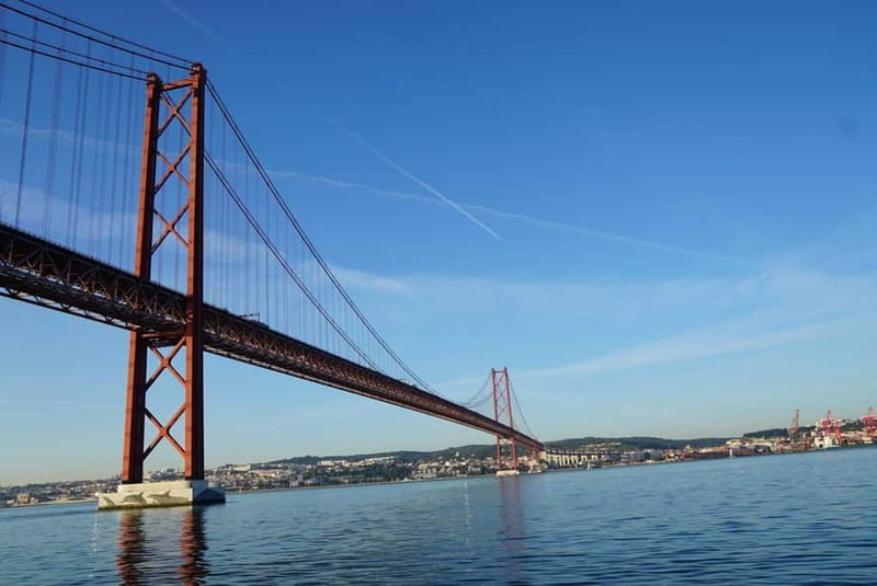 Lisbon: Sailing Boat Tour with Drinks & Pastel de Nata - Comfort details that matter on a windy river