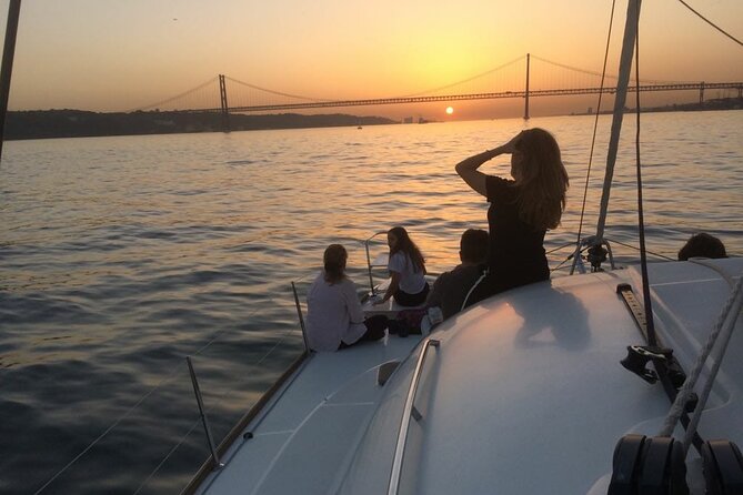 Lisbon Sailing Catamaran Public Cruise with drinks - Meeting the catamaran at Gate 3