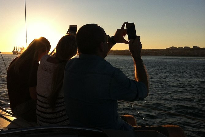 Lisbon Small Group 2h Sunset Sailing- Live Commentary & a Drink - The Discoveries Monument and Belém waterfront