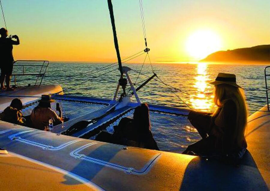 Lisbon: Sunset and Wine Luxury Catamaran Cruise - Starting at Alcantara marina