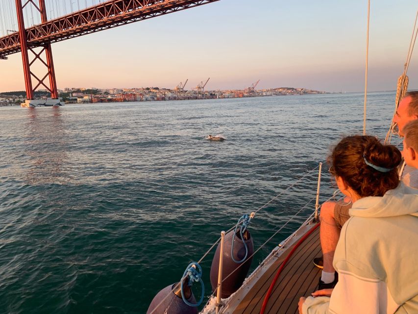 Lisbon: Sunset Sailing Cruise with Wine - When the sun drops behind Lisbon