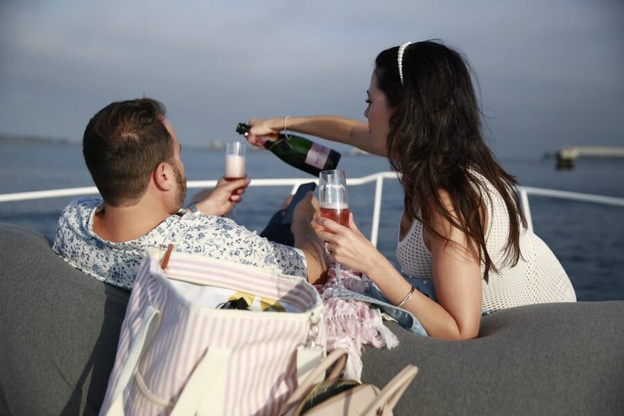 Long Beach: 3hr Private Yacht Trip (1 ticket covers 1-6 ppl) - Island White and the optional swim