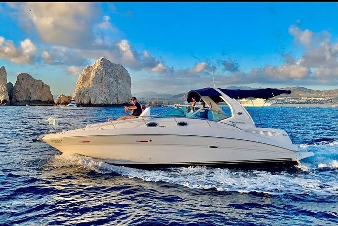 Los Cabos Private Yacht Whale Watching & Drinks - Up to 18 Guests - Whales first, Cabo scenery second