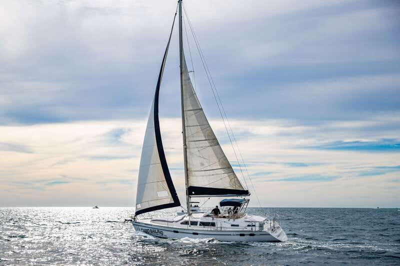 Los Cabos: Shared Sunset Sailing Cruise - From F Dock to Land’s End