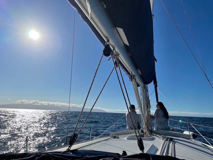 Los Gigantes: Sailing Excursion with Swimming, Drink & Tapas - Practical details that affect your day