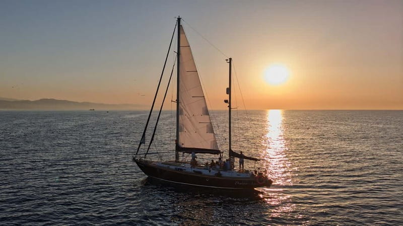 Luxury and exclusive sailing tour with private service - Is $35 a fair price?