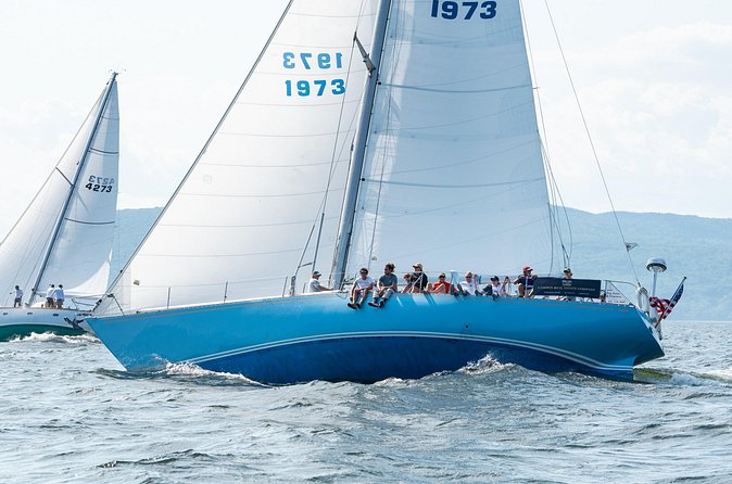 Luxury Camden Sailing Experience - A ride that can be peaceful or lively