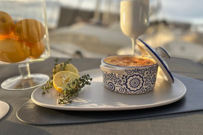 Luxury Catamaran Cruise, Dia Island –Open Bar & Lunch -Top Rated! - Lunch prepared onboard, with several useful choices