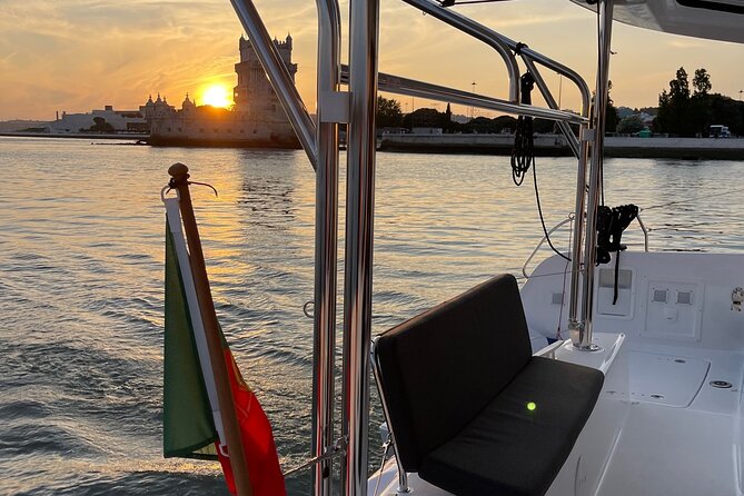 LUXURY Catamaran Sunset and Wine cruise - The 25th of April Bridge and central Lisbon