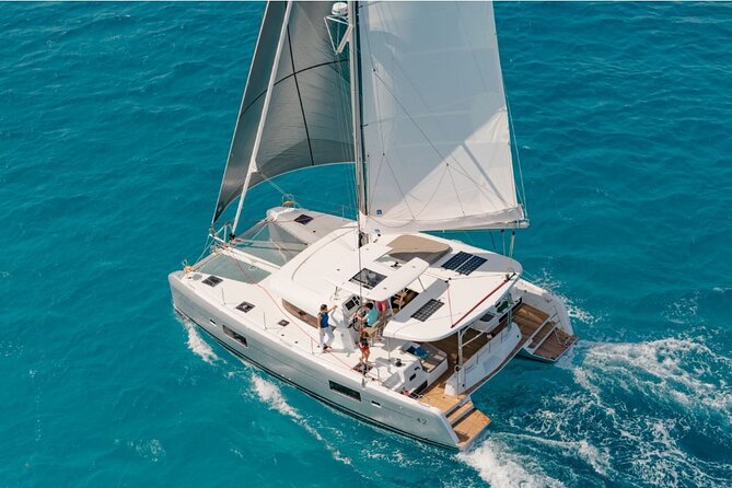 LUXURY Catamaran Sunset and Wine cruise - Belém Tower at the best hour