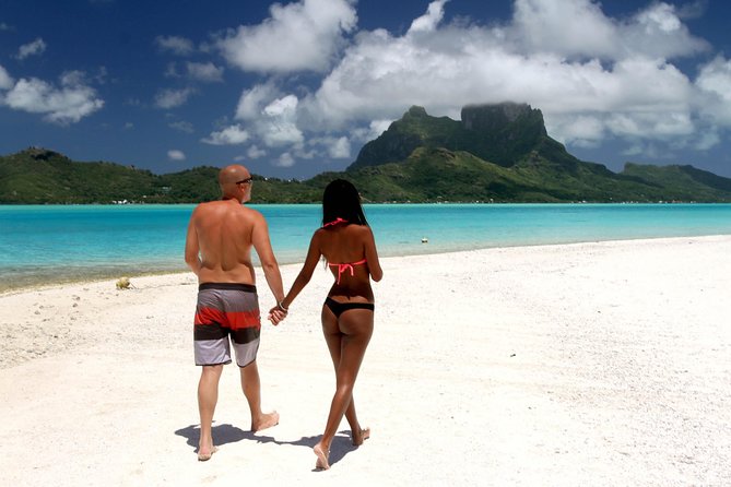LUXURY PRIVATE Catamaran : Full-Day Sail & Polynesian Motu Lunch - The quiet pleasure of sailing without an engine