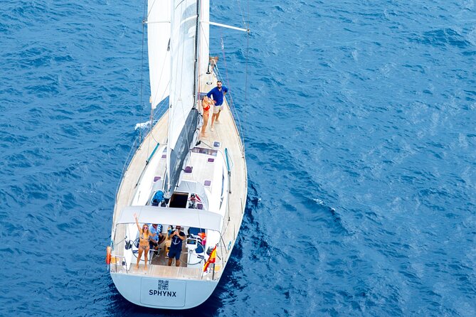 Luxury Private Yacht Sailing Tours in Barcelona - The private-yacht advantage for groups of up to 11