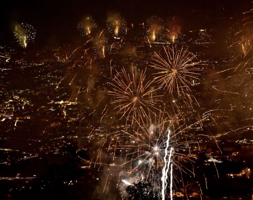 Madeira: New Years Eve Fireworks Catamaran Cruise - Finding the right place in Funchal Bay