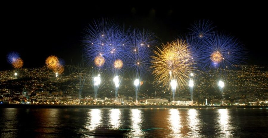 Madeira: New Years Eve Fireworks Catamaran Cruise - Should you book the Madeira New Year’s Eve catamaran?