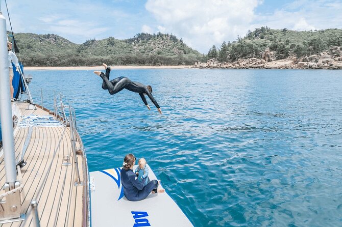 Magnetic Island: Lunchtime Sailing Cruise - The first hour, sailing out from Nelly Bay