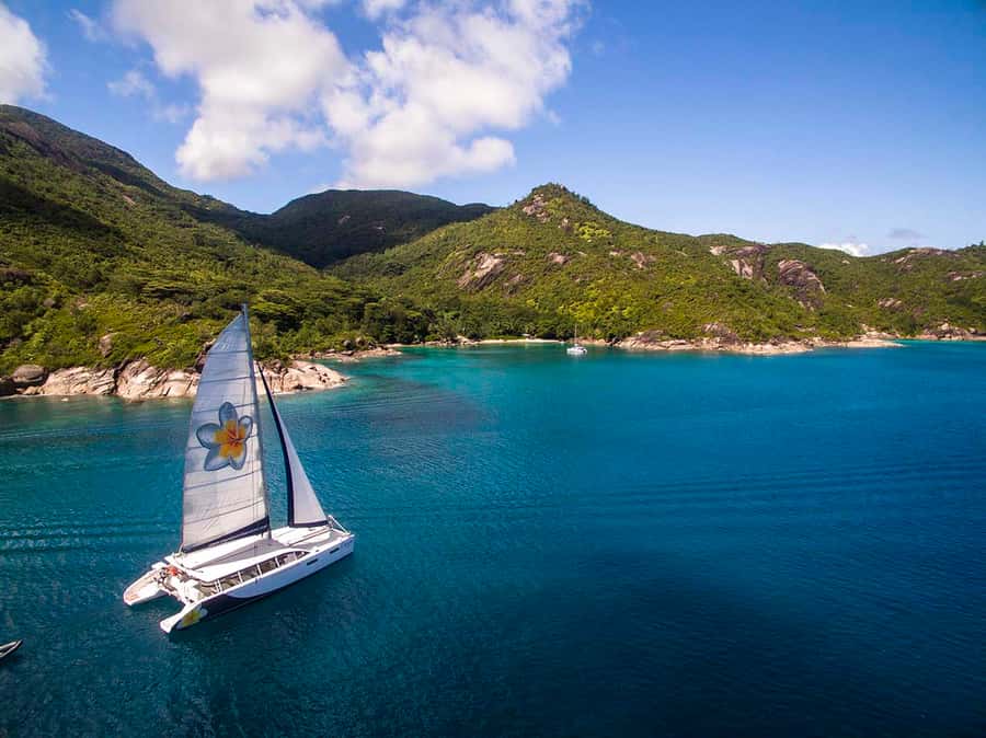 Mahé: Baie Ternay Park Catamaran Cruise with BBQ Lunch - What the guides add